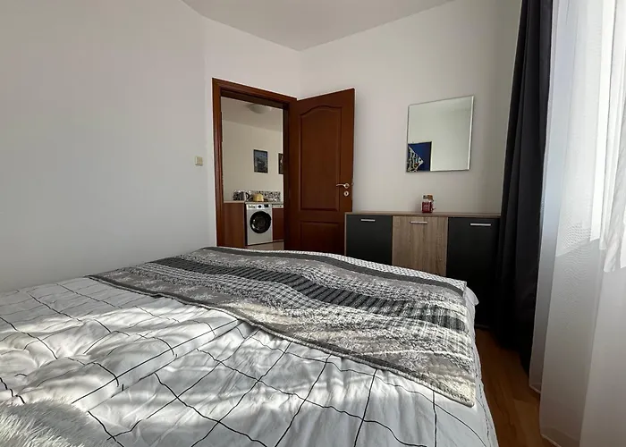 Bw - Happy 67 * Σάνι Μπιτς