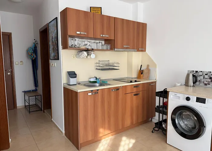 Bw - Happy 67 Σάνι Μπιτς